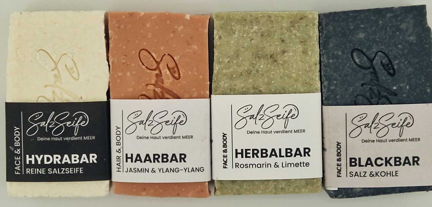 MixPack Naturseife Set plastikfrei verpackt auf hellem Hintergrund